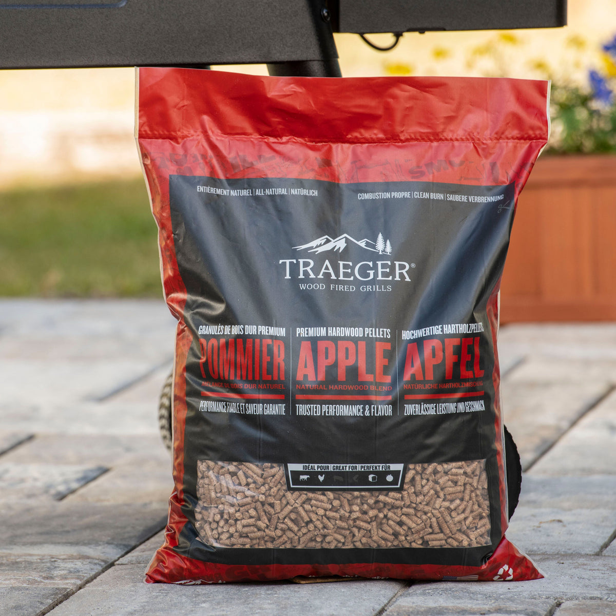 TRAEGER APPLE PELLETS- 9 KG BAG
