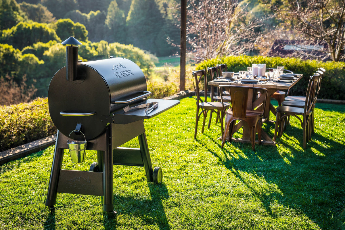 TRAEGER FOLDING SHELF - IRONWOOD 885, PRO 780